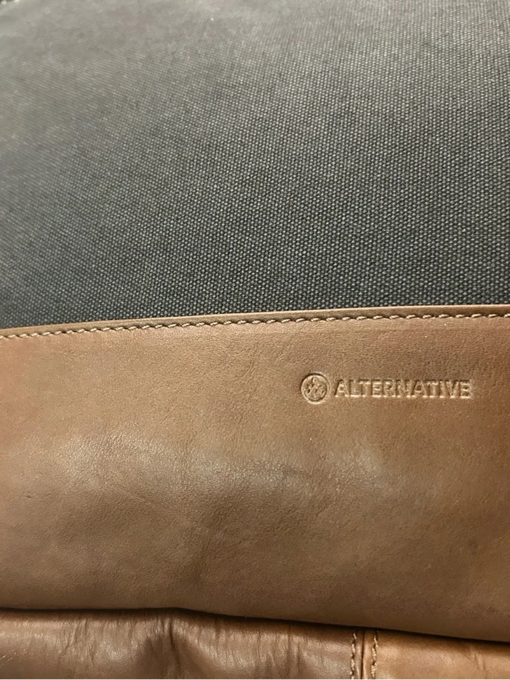 Alternative sleek canvas